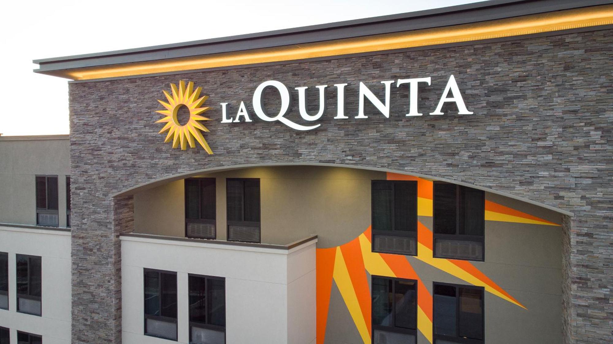 La Quinta Inn And Suites By Wyndham Lincoln Eksteriør bilde