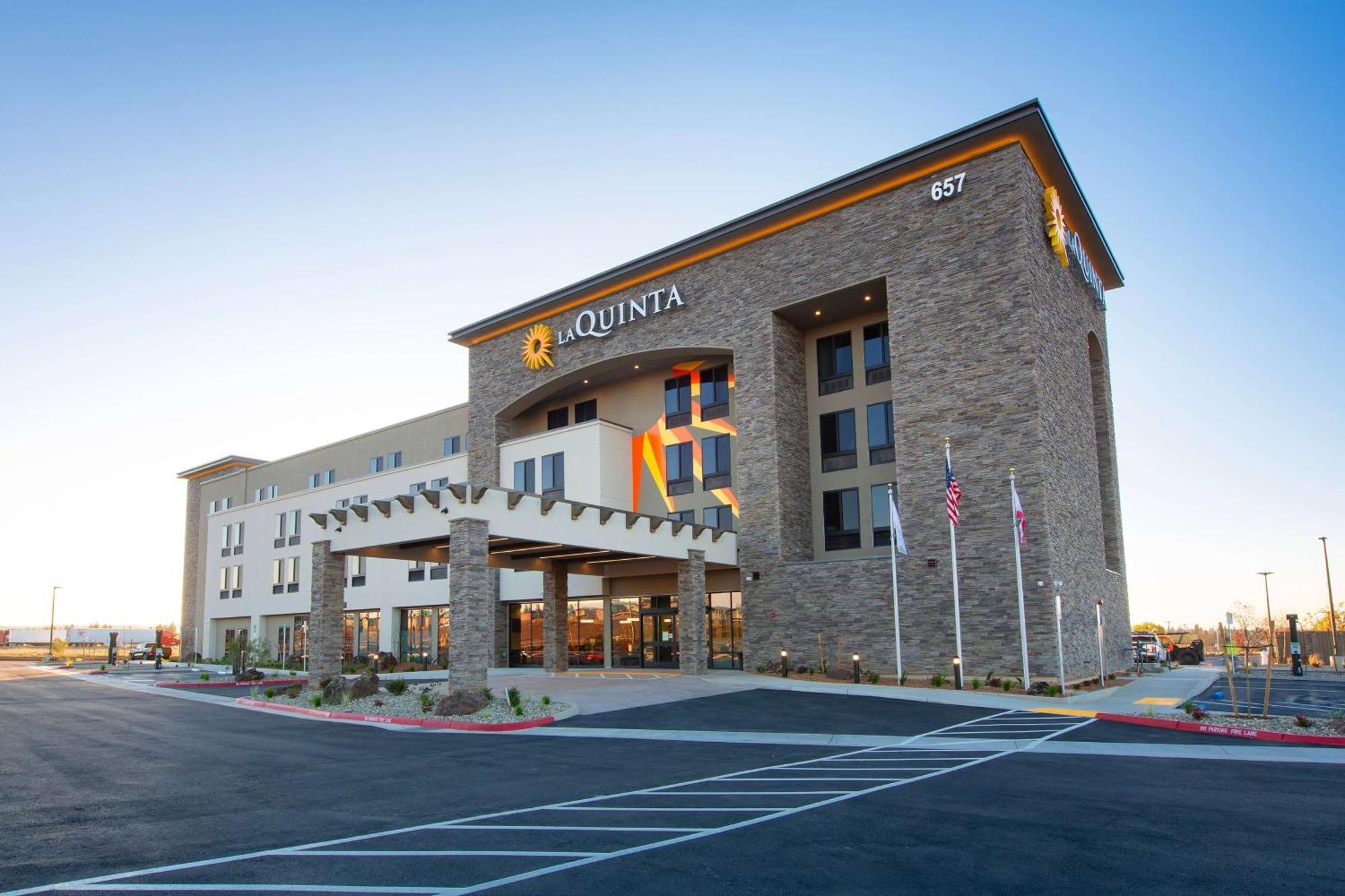 La Quinta Inn And Suites By Wyndham Lincoln Eksteriør bilde