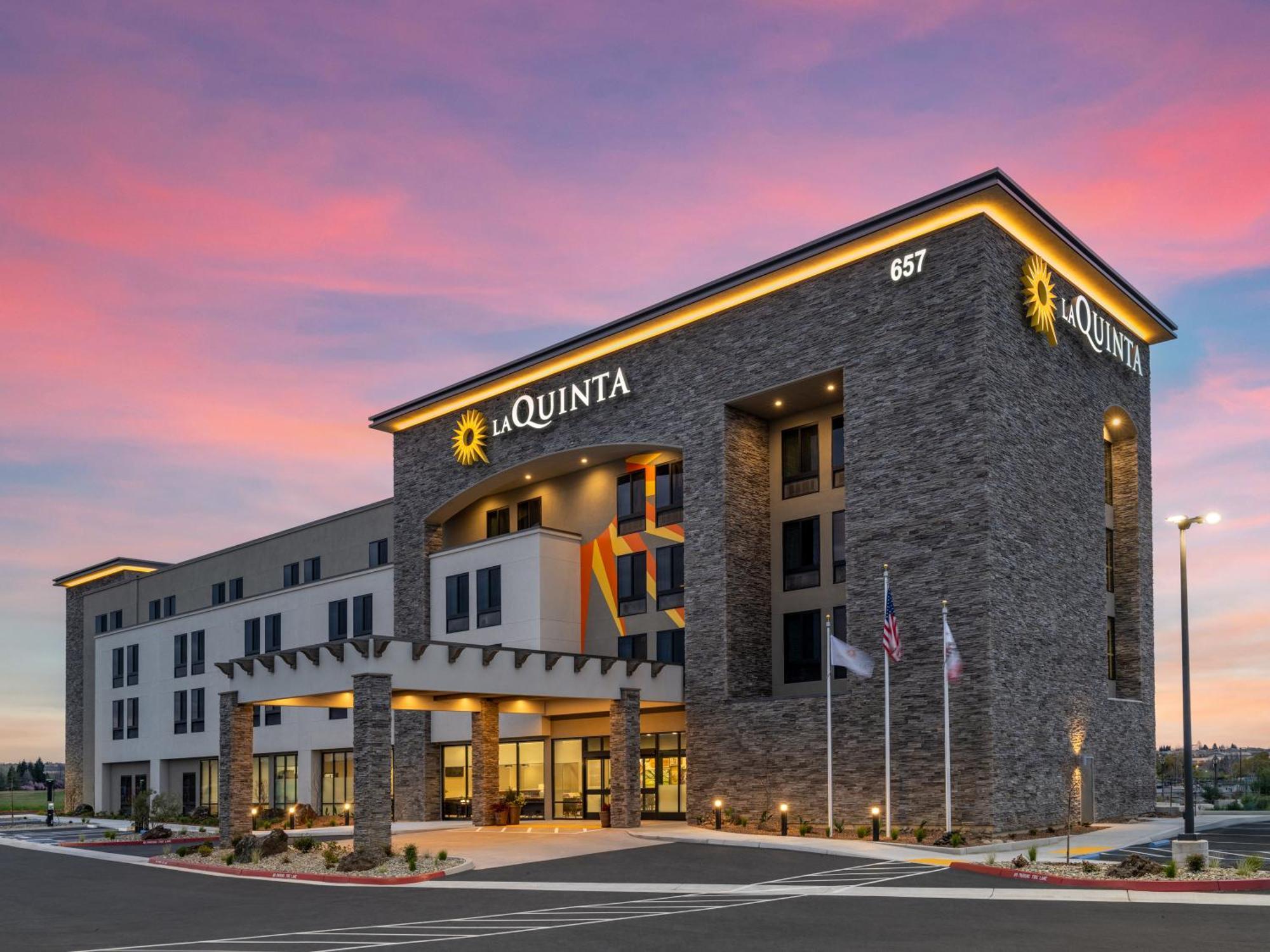 La Quinta Inn And Suites By Wyndham Lincoln Eksteriør bilde